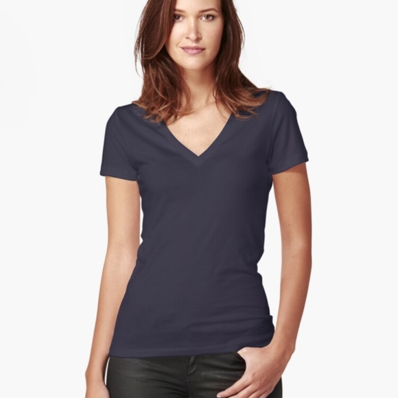 Hoodie Rose's Fitted V-Neck T-Shirt - Picture 8 of 14